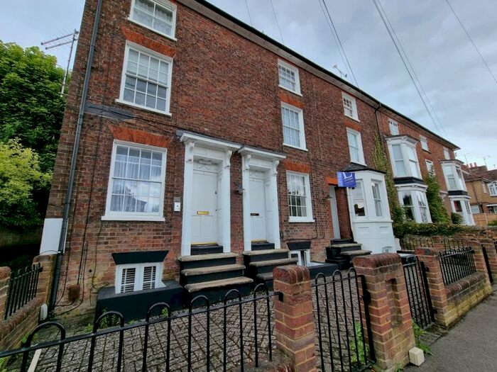 Flat To Rent In Icknield Street, Dunstable, Bedfordshire, LU6