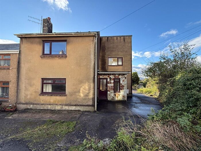 3 Bedroom End Of Terrace House For Sale In Gardde, Llanelli, SA14