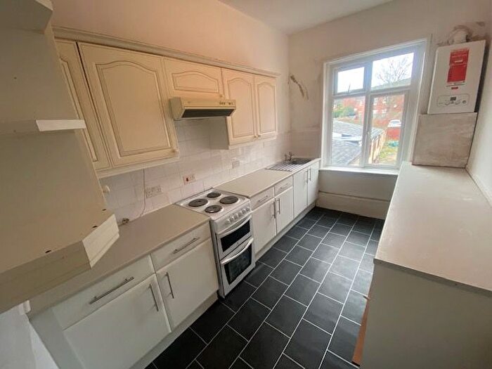 2 Bedroom Flat To Rent In High Street, Chasetown, Burntwood, WS7