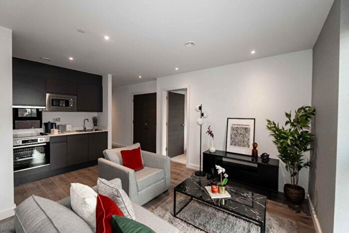 2 Bedroom Flat To Rent In Millers Place Heaps Mill, Liverpool, Merseyside, L1