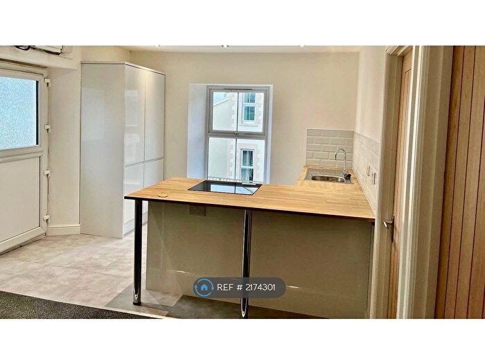 2 Bedroom Flat To Rent In Eastgate, Cowbridge, CF71