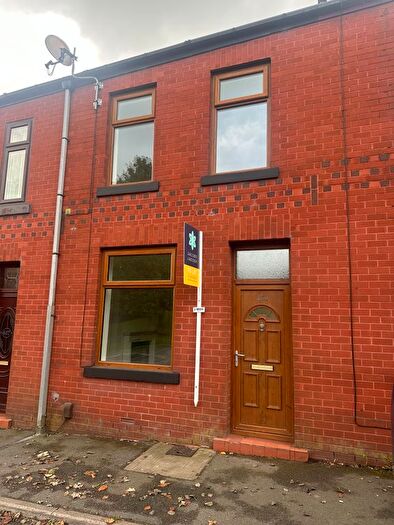 3 Bedroom Terraced House To Rent In Whitworth Road, Rochdale, OL12