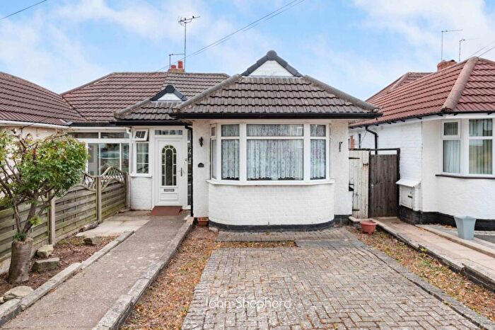 3 Bedroom Bungalow For Sale In Elmay Road, Birmingham, West Midlands, B26