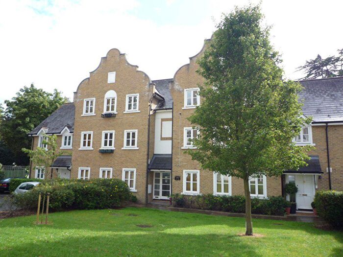 2 Bedroom Flat To Rent In Bulstrode Place, Upton Park, SL1