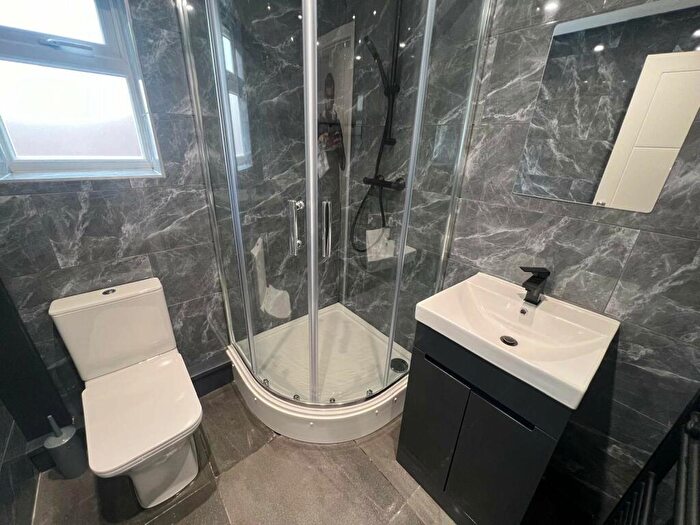 7 Bedroom Semi-Detached House To Rent In Charter Ave, Canley, CV4