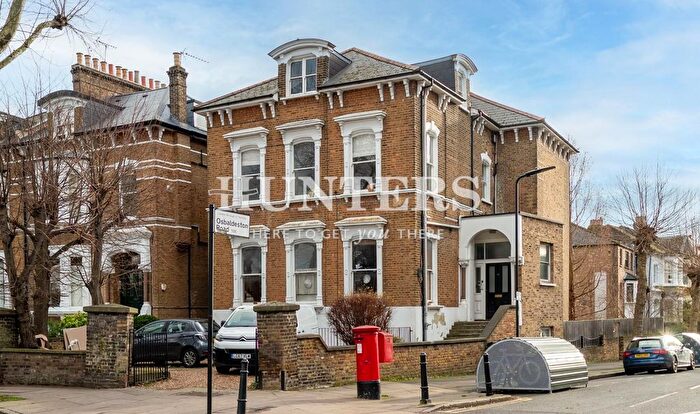 2 Bedroom Flat To Rent In Cazenove Road, London, N16
