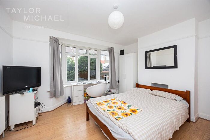 4 Bedroom Terraced House To Rent In Eastbourne Road, Brighton, BN2