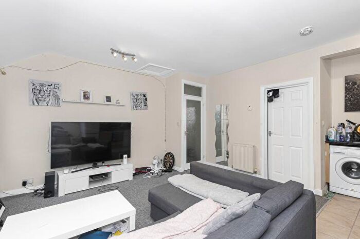 1 Bedroom Flat For Sale In Clouds Hill Road, Bristol, BS5