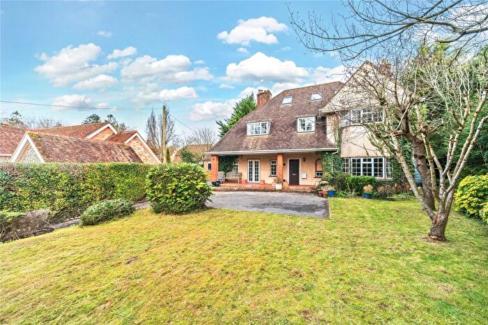 6 Bedroom Detached House For Sale In Bath Road, Marlborough, Wiltshire, SN8