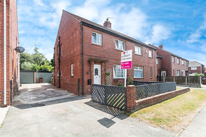 3 Bedroom Semi-Detached House For Sale In Leatham Crescent, Featherstone, Pontefract, WF7