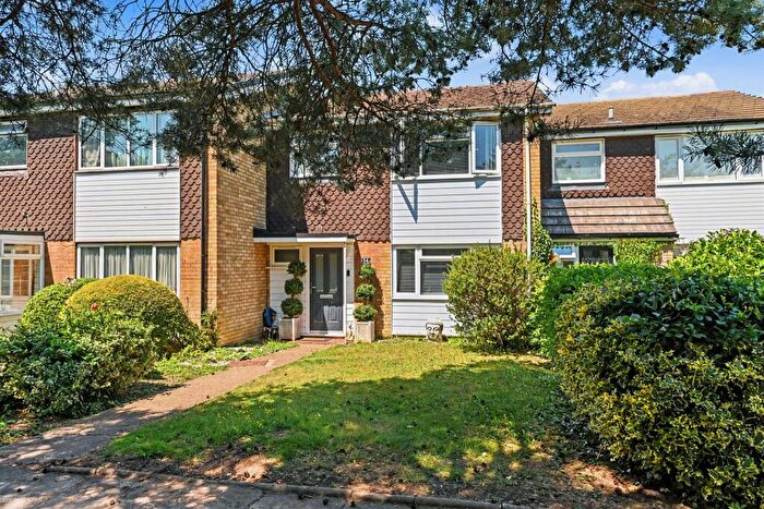 3 Bedroom Terraced House For Sale In Verney Close, Tring, HP23