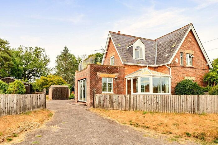 3 Bedroom Semi-Detached House For Sale In North End, Motcombe, Shaftesbury, Dorset, SP7