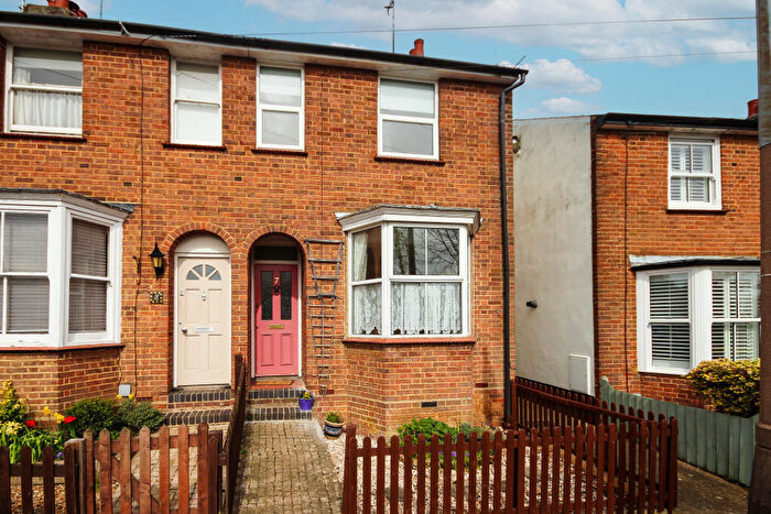 2 Bedroom End Of Terrace House For Sale In Wesley Road, Markyate, St Albans, AL3