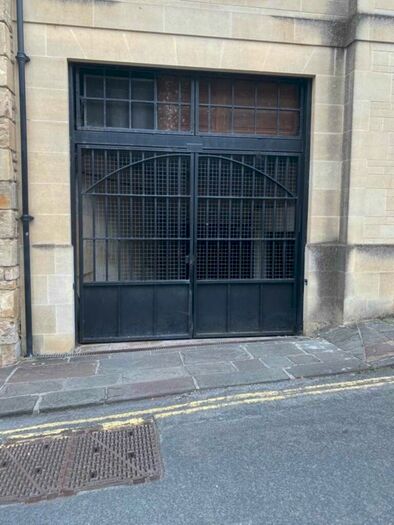 Garage / Parking To Rent In Underground Parking Space In Circus Place, BA1