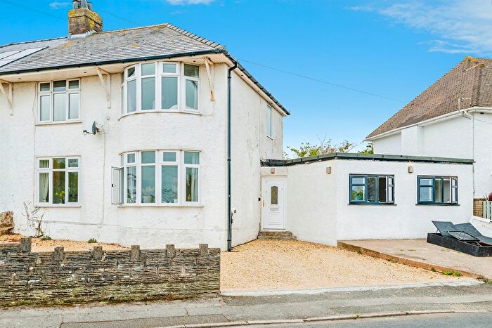4 Bedroom Semi-detached House For Sale In Min-Y-Mor, Barry, CF62