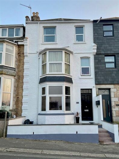 3 Bedroom Flat To Rent In Beachfield Avenue, Newquay, TR7
