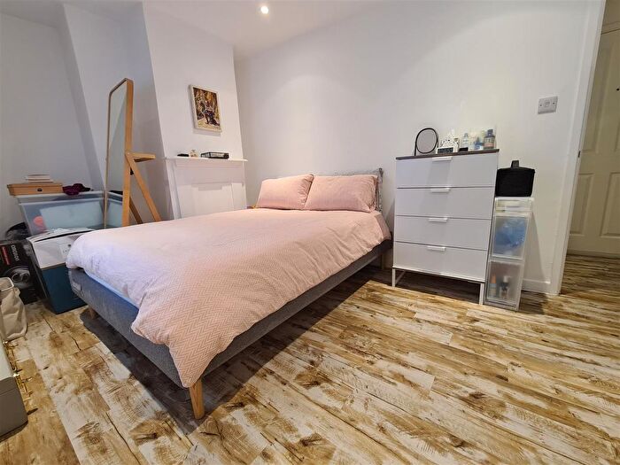 1 Bedroom Flat To Rent In Flat, High Street, Saffron Walden, CB10