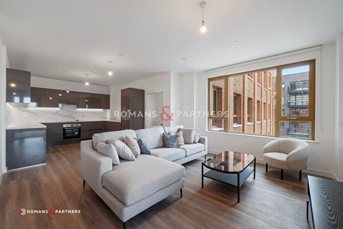 3 Bedroom Apartment To Rent In Vista Heights, South Bermondsey, SE15