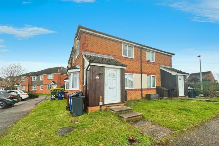 1 Bedroom House To Rent In Dudley Close, RM16