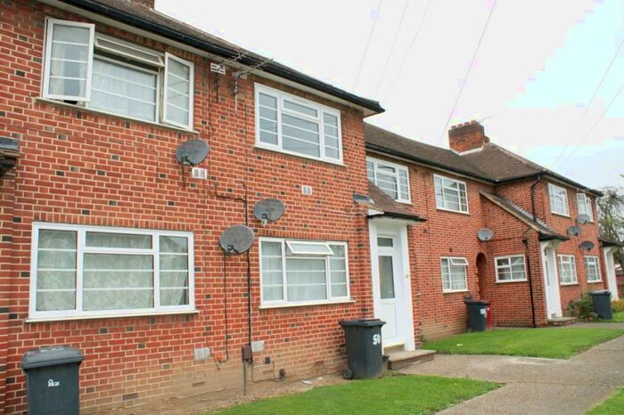 2 Bedroom Flat To Rent In Stoke Poges Lane, Slough, SL1