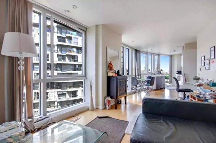 2 Bedroom Apartment To Rent In Fairmont Avenue, Canary Wharf, London, E14