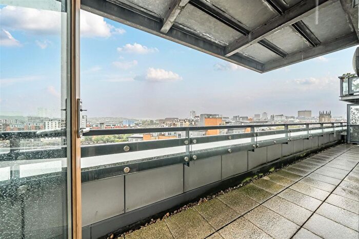 1 Bedroom Flat To Rent In Gateway West, East Street, Leeds, LS9
