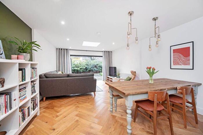 2 Bedroom End Of Terrace House For Sale In Corfield Street, Bethnal Green, London, E2