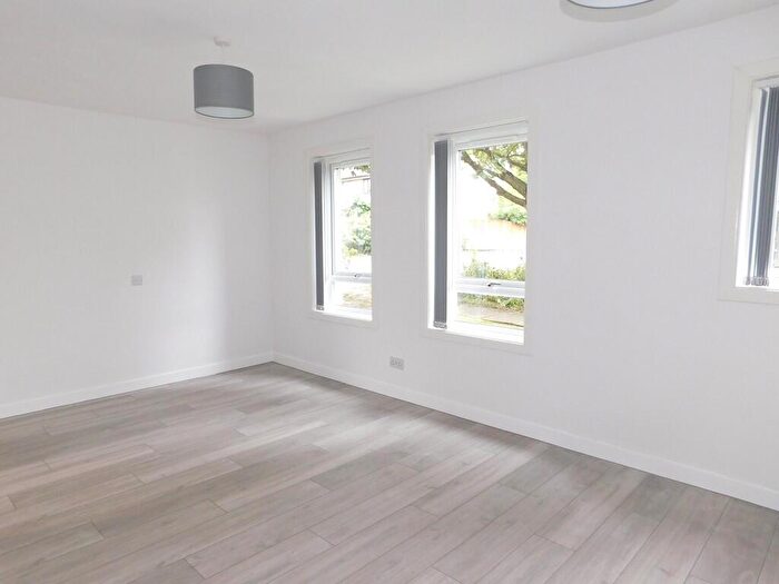 Studio To Rent In Limebank Park, East Calder, EH53