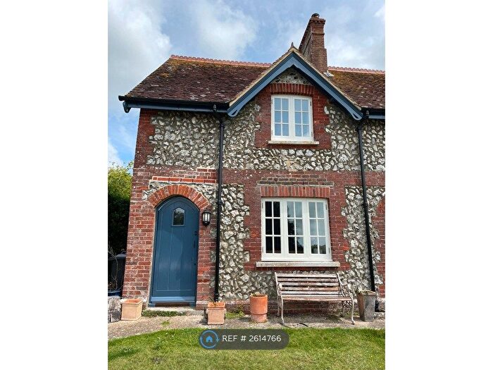 3 Bedroom End Of Terrace House To Rent In Hampden Gardens, Glynde, Lewes, BN8