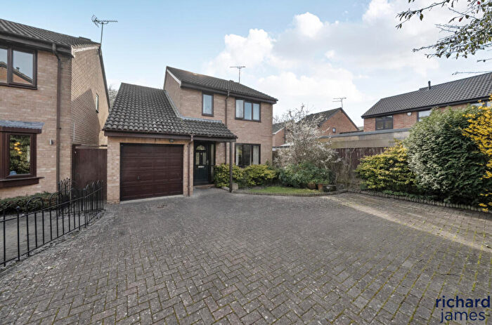 4 Bedroom Detached House For Sale In Lineacre Close, Grange Park, Swindon, SN5