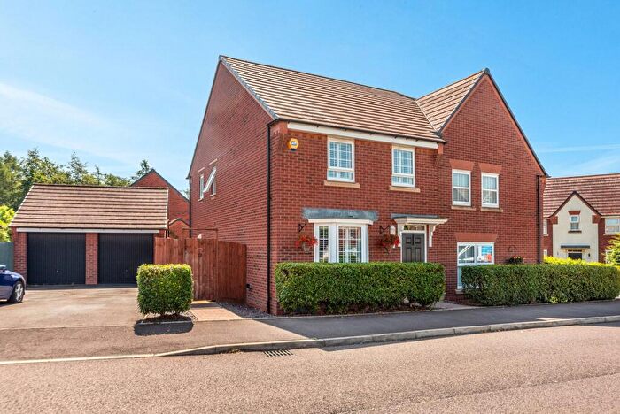 3 Bedroom Semi Detached House For Sale In Brick Kiln Way, Baggeridge Village, Dudley, DY3