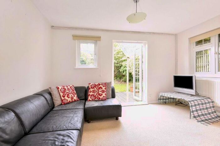 1 Bedroom Semi-Detached House To Rent In St. Peter's Close, London, SW17