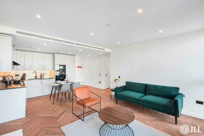 2 Bedroom Flat To Rent In Merino Gardens, London, E1W