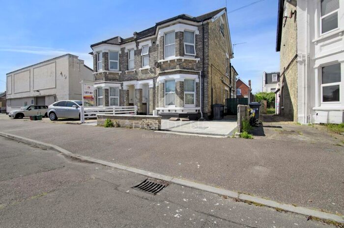 1 Bedroom Flat To Rent In Chapman Road, Clacton On Sea, CO15