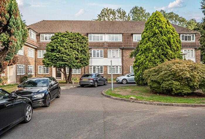 2 Bedroom Apartment For Sale In London Road, Cheam, Sutton, SM3