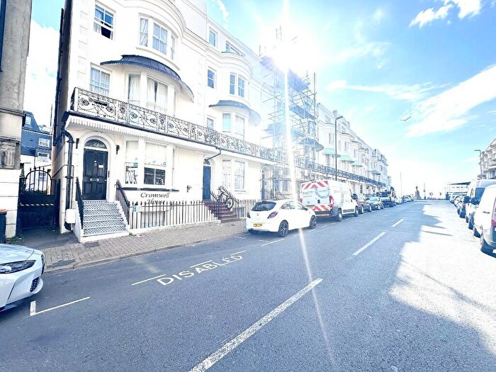 1 Bedroom Flat To Rent In Cavendish Place, Eastbourne, East Sussex, BN21