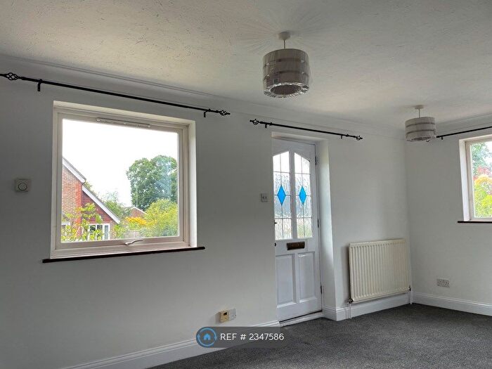1 Bedroom End Of Terrace House To Rent In Brindles Field, Tonbridge, TN9
