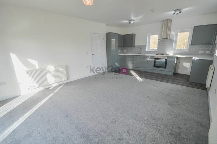 2 Bedroom Flat To Rent In Sussex Road, Chapeltown, Sheffield, S35