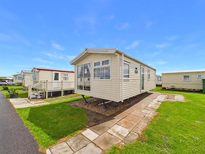 2 Bedroom Chalet For Sale In Willerby Rio, Poplar Zareba Caravan Site, Anderby Creek, PE24