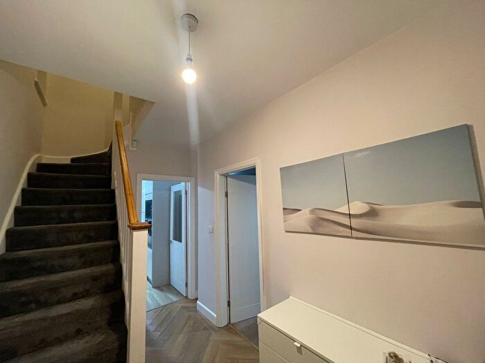 3 Bedroom Semi-Detached House To Rent In Warren Hill Road, Kingstanding, Birmingham, B44