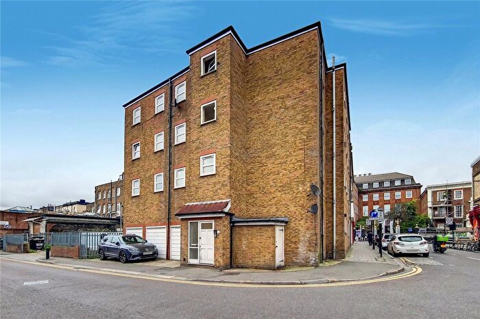 1 Bedroom Flat To Rent In A Garnham Street, London, N16