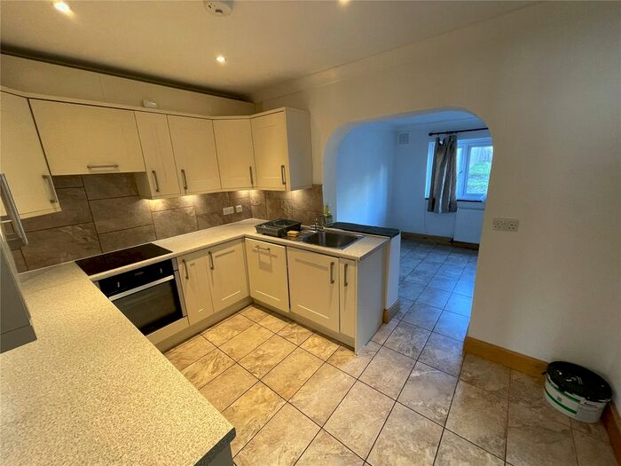 3 Bedroom End Of Terrace House To Rent In Brent Place, Barnet, EN5