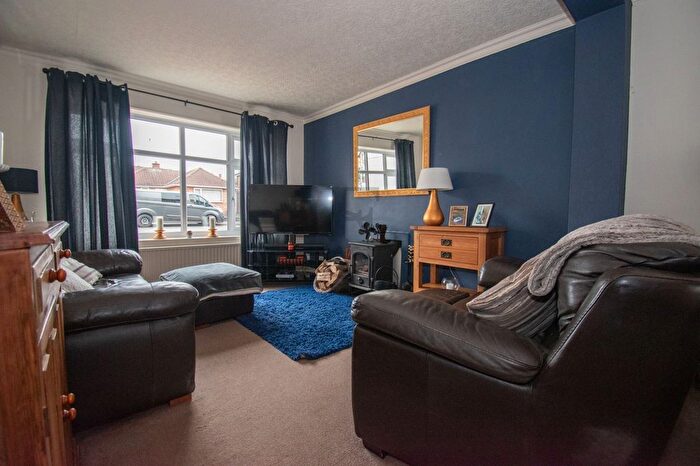 3 Bedroom Detached House For Sale In Lubbesthorpe Road, Leicester, LE3