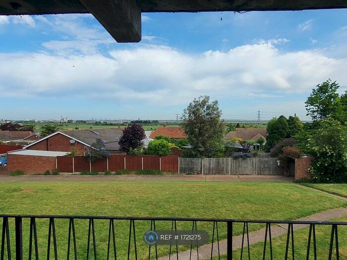 2 Bedroom Flat To Rent In Lapis Close, Gravesend, DA12