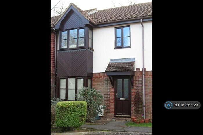 2 Bedroom Terraced House To Rent In Orchard Close, Wokingham, RG40