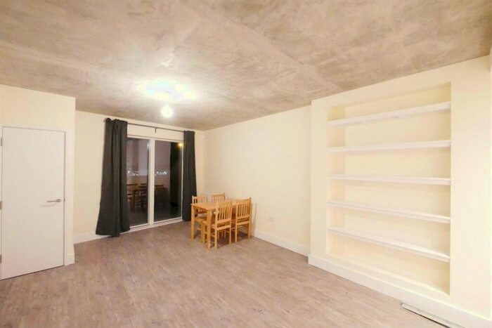 1 Bedroom Apartment To Rent In South Street, Essex, RM1