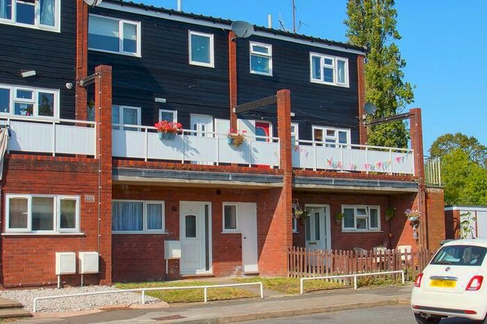 1 Bedroom Flat To Rent In Albert Close, Studley, Warwickshire, B80