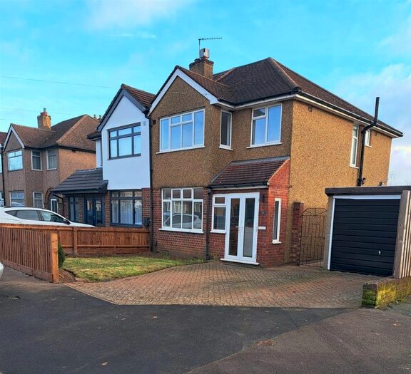 3 Bedroom Semi-Detached House To Rent In Manor Way, Croxley Green, Rickmansworth, WD3