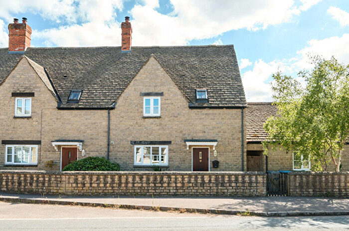 3 Bedroom End Of Terrace House For Sale In The Orchard, Brighthampton, Witney, OX29