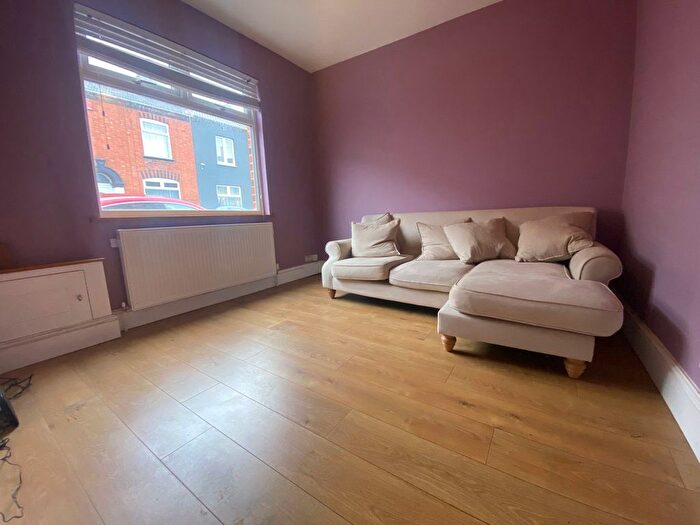 2 Bedroom End Terrace House To Rent In Cloutsham Street, The Mounts, NN1